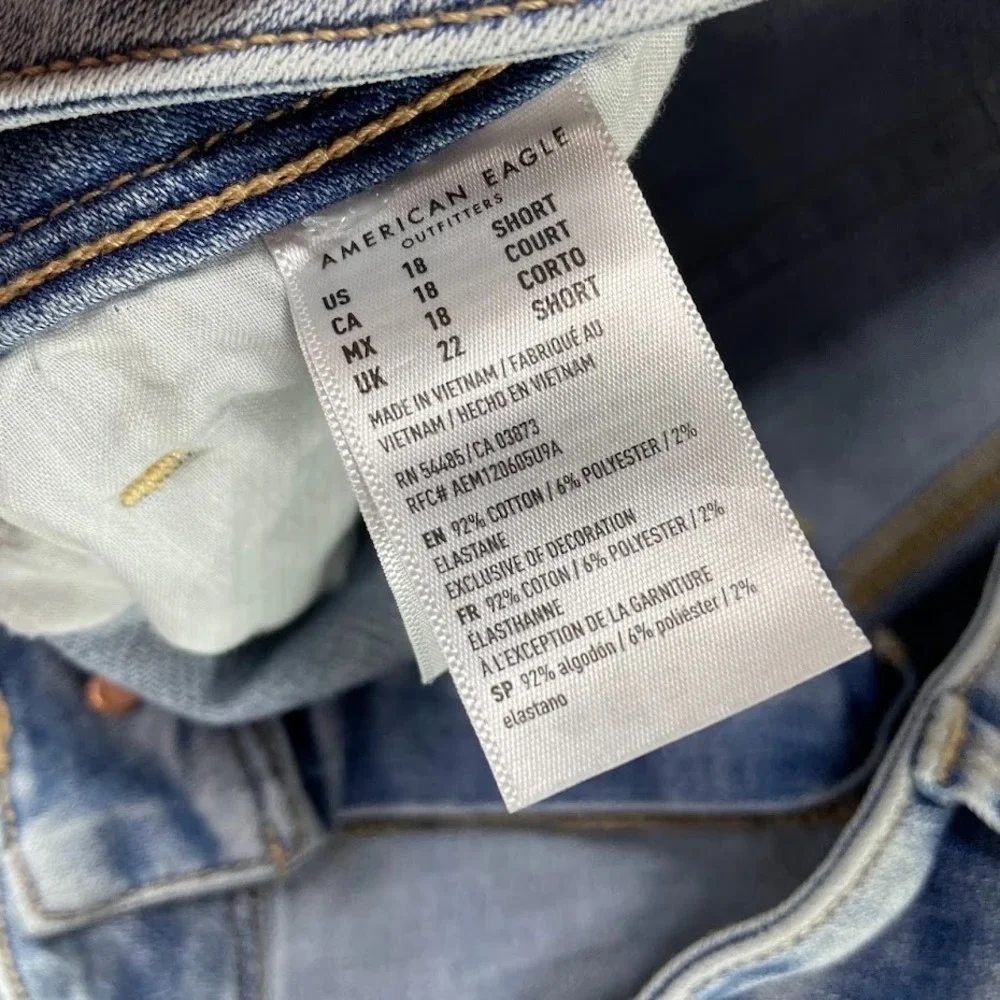 American Eagle‎ Womens Jeans Blue Size 18 Short Kick Boot Denim Light Wash